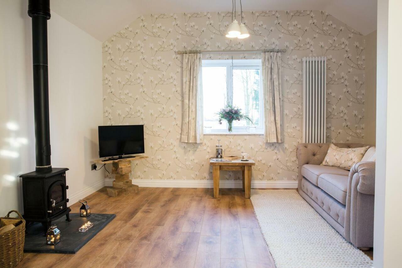 Thrush Nest Cottages - Wren Cottage Sleeps 4, 2 Bedrooms & Stable Cottage Sleeps 2, 1 Bedroom ยอร์ค ภายนอก รูปภาพ